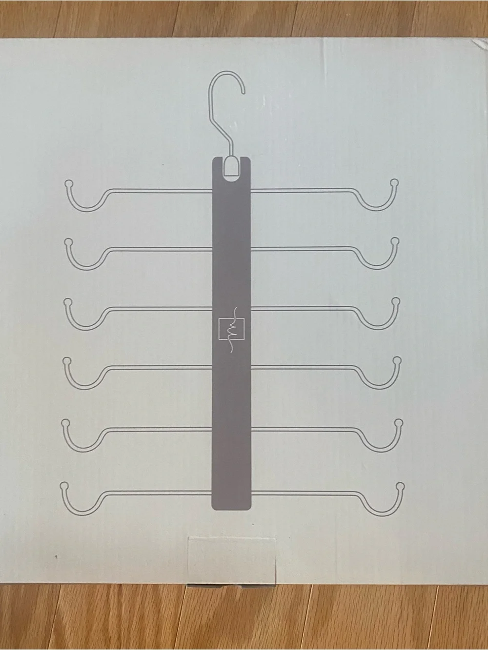 Moralve space-saving tank top hanger, NWT